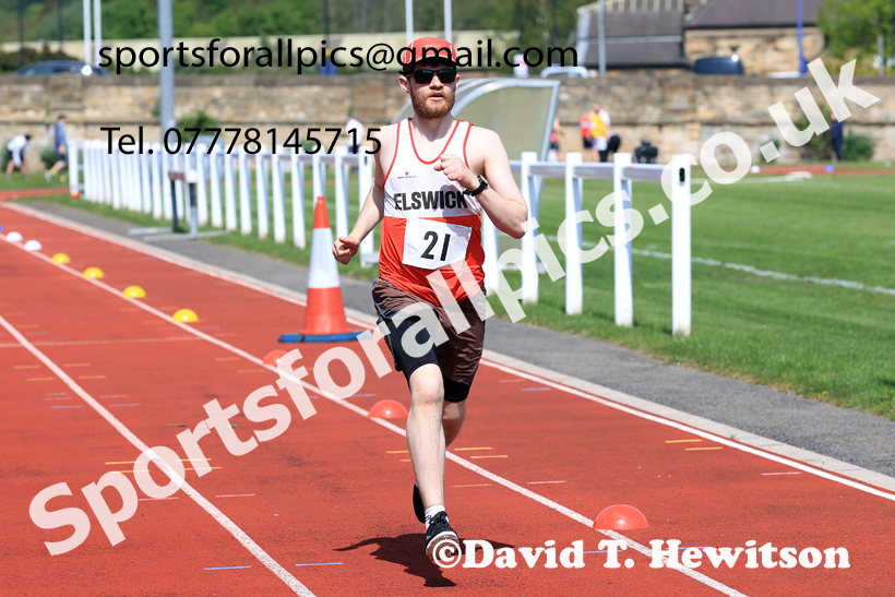 1500 metres, 2026 Elswick Harriers Event, Wentworth, Hexham. Photo: David T. Hewitson/Sports for All Pics